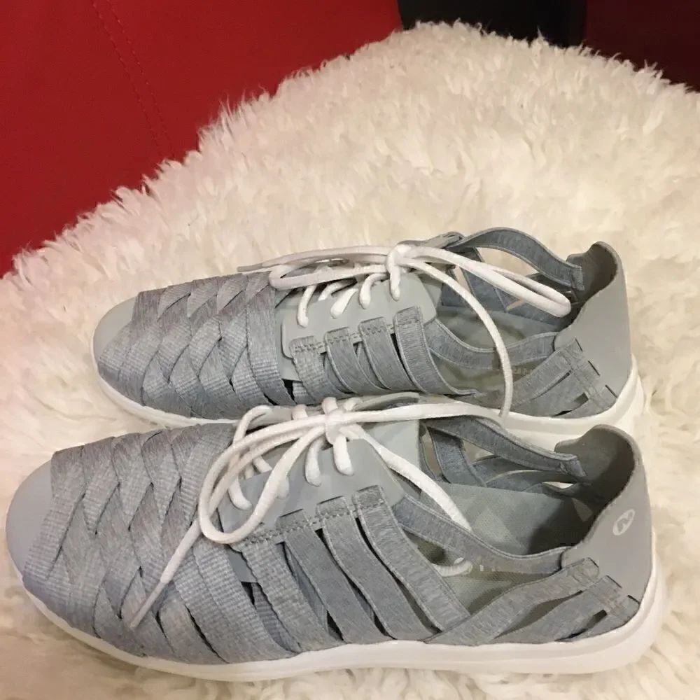 NWOT Merrell Gray Shoes   - Picture 2 of 5